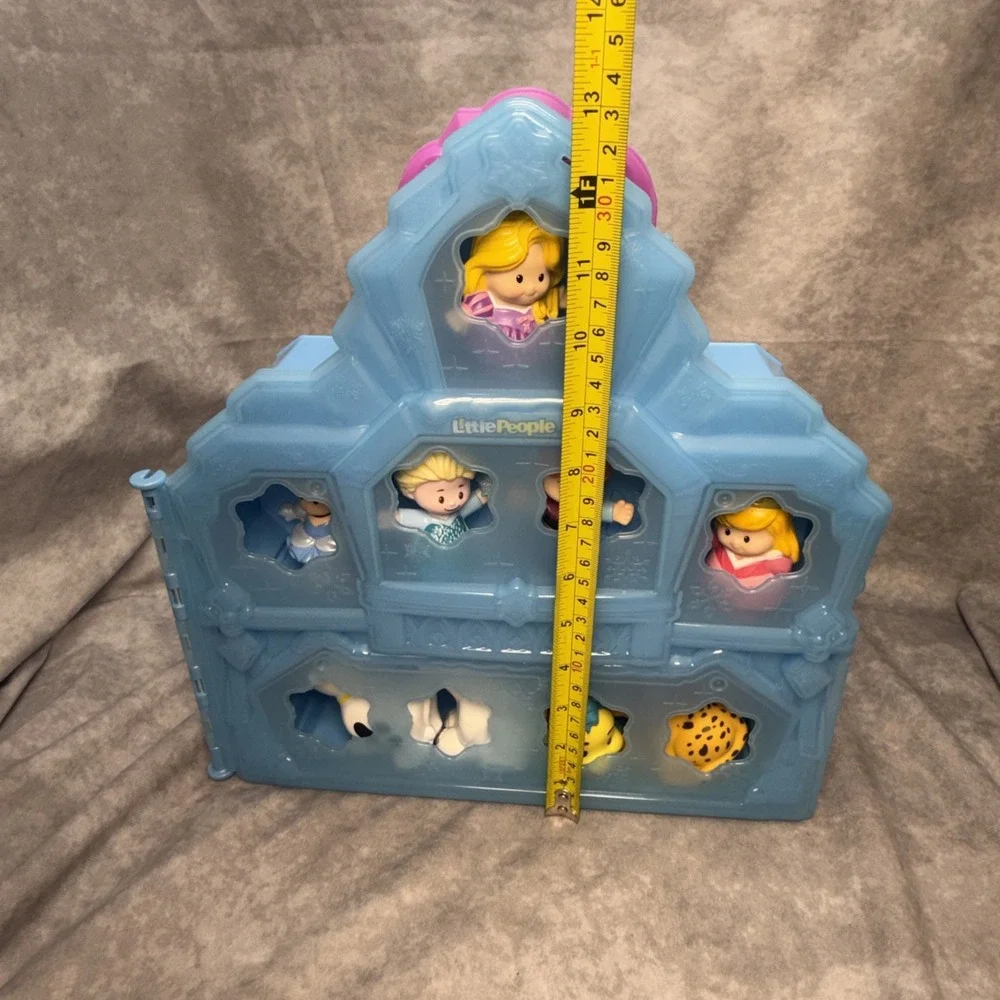 Fisher Price Little People Disney Frozen Carry Castle Case 5 Princess 5 Animals